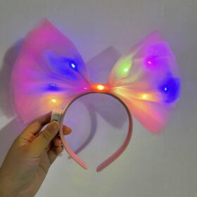 Rengarenk Led Işıklı Fiyonk Şekilli Tül Parti Tacı Pembe Renk 25x25 cm (K0)