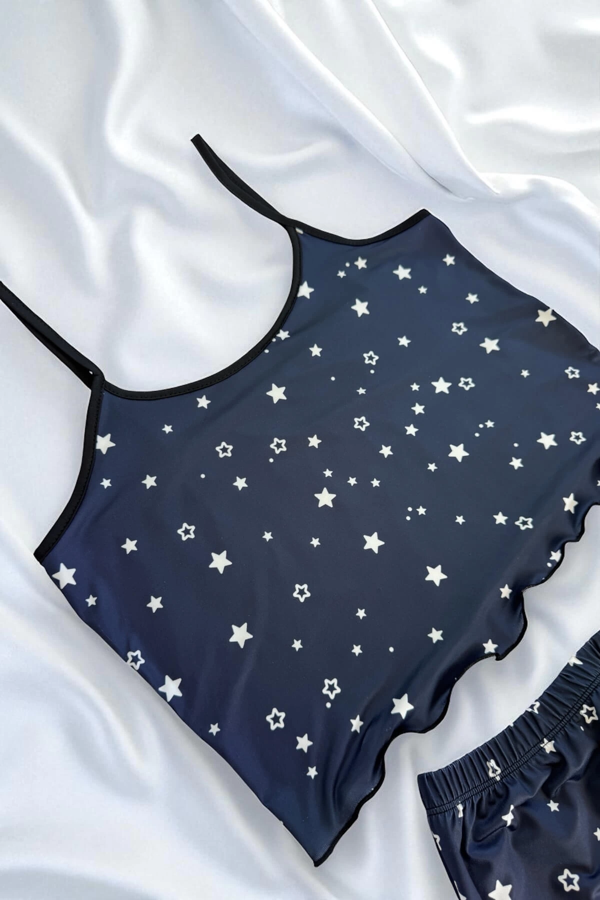 Yıldız Desenli Lacivert Askılı Şortlu Gecelik - Görsel 3