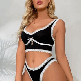 Beyaz Dantelli Siyah Sütyen Külot Takım PR16045