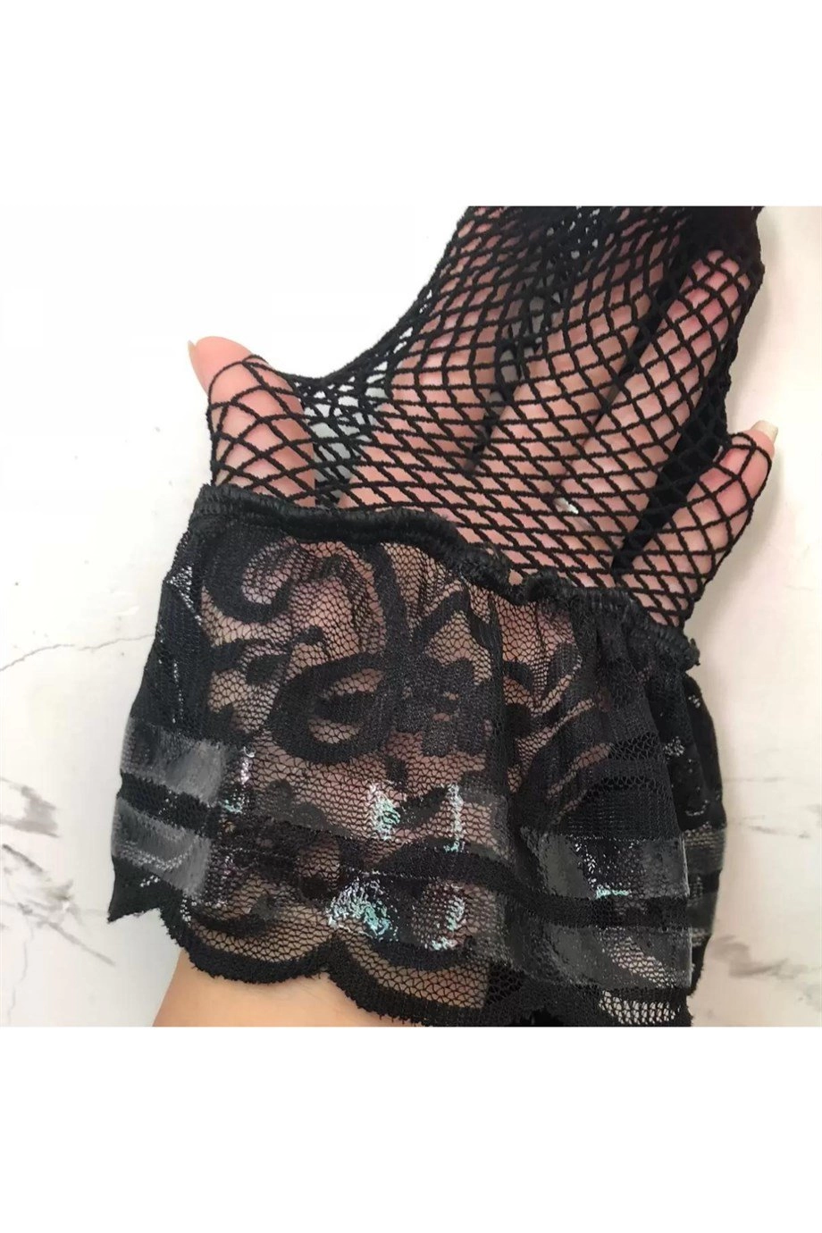 Siyah Geniş Fileli Silikonlu Dantelli Jartiyer Çorabı 1112 - Görsel 5